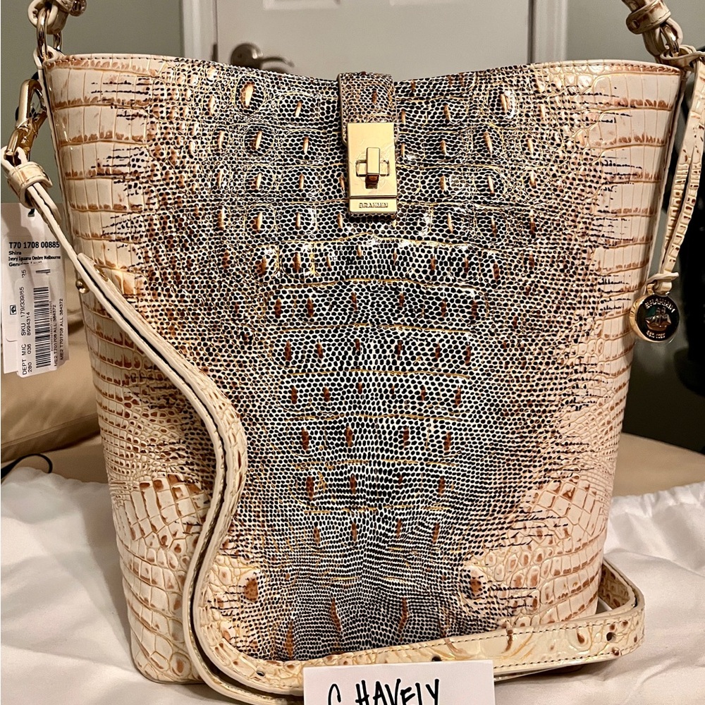 🦎NWT Brahmin Shira Ivory Iguana Bucket Bag in Melbourne Leather🦎